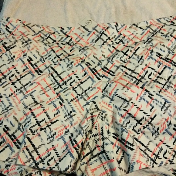 Shorts - Picture 4 of 4